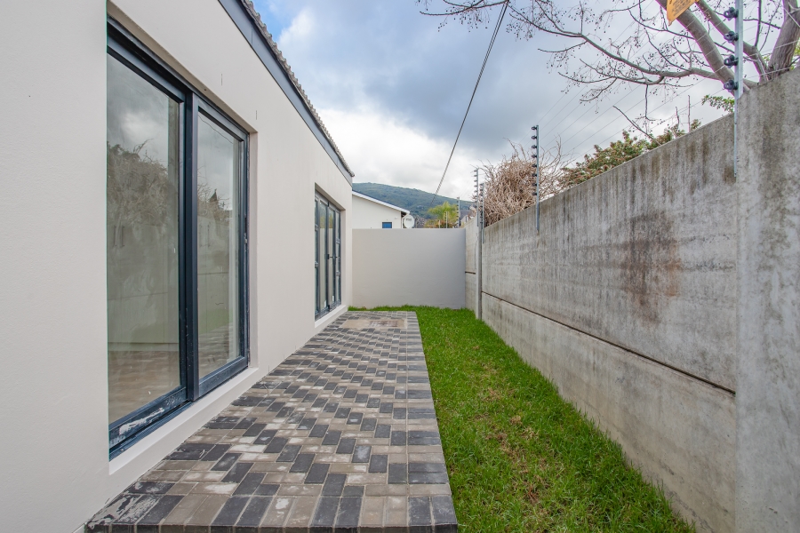 3 Bedroom Property for Sale in Honeydew Country Estate Western Cape